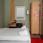 Ibis Airport 3*