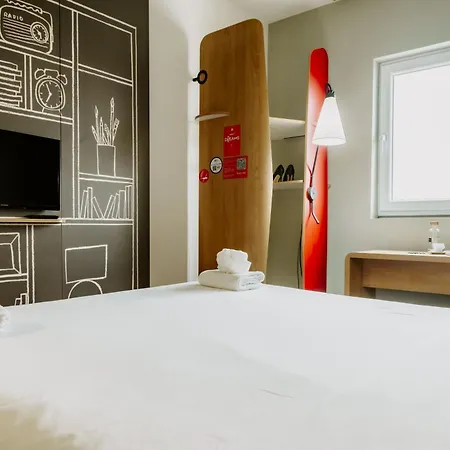 Hotel Ibis Airport