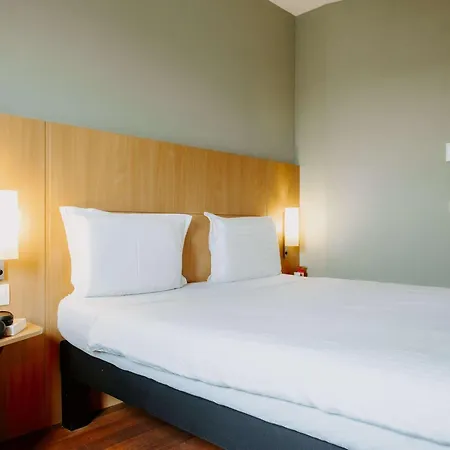 Ibis Airport 3* Sofia