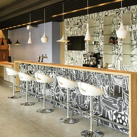 Hotel Ibis Airport