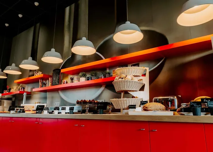 Хотел Ibis Airport 3*