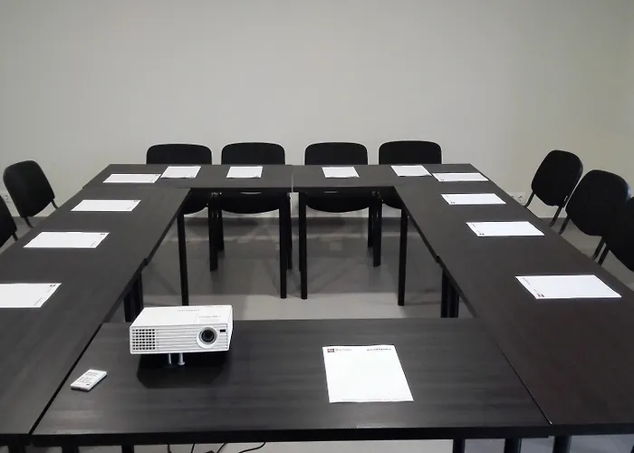 Ibis Airport Хотел