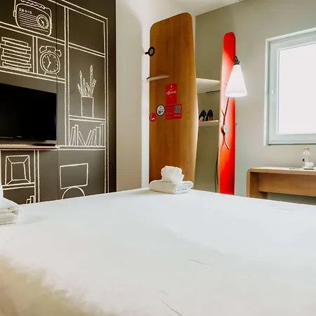 Ibis Airport Hotel 3*