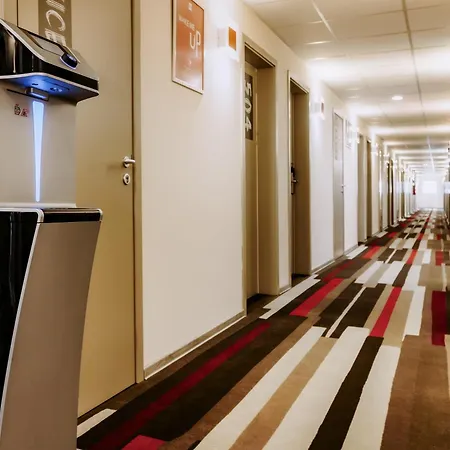 Ibis Airport Szálloda