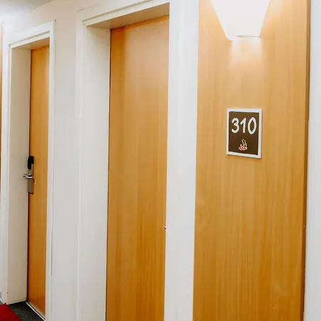 Szálloda Ibis Airport 3*