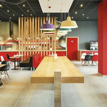 Hotel Ibis Airport