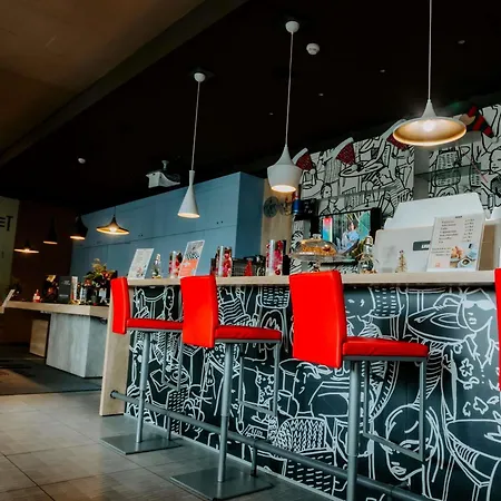 Hotel Ibis Airport