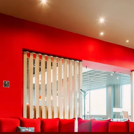 Ibis Airport Hotel 3*