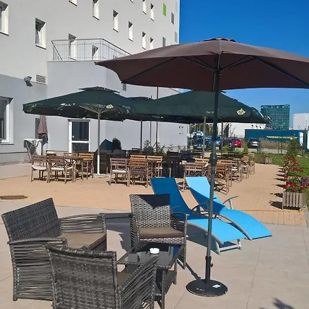 Ibis Airport