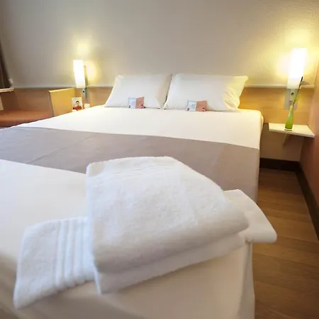 Ibis Airport Hotel 3*