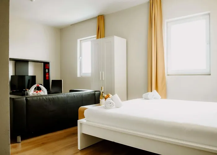 Hotel Ibis Airport 3*